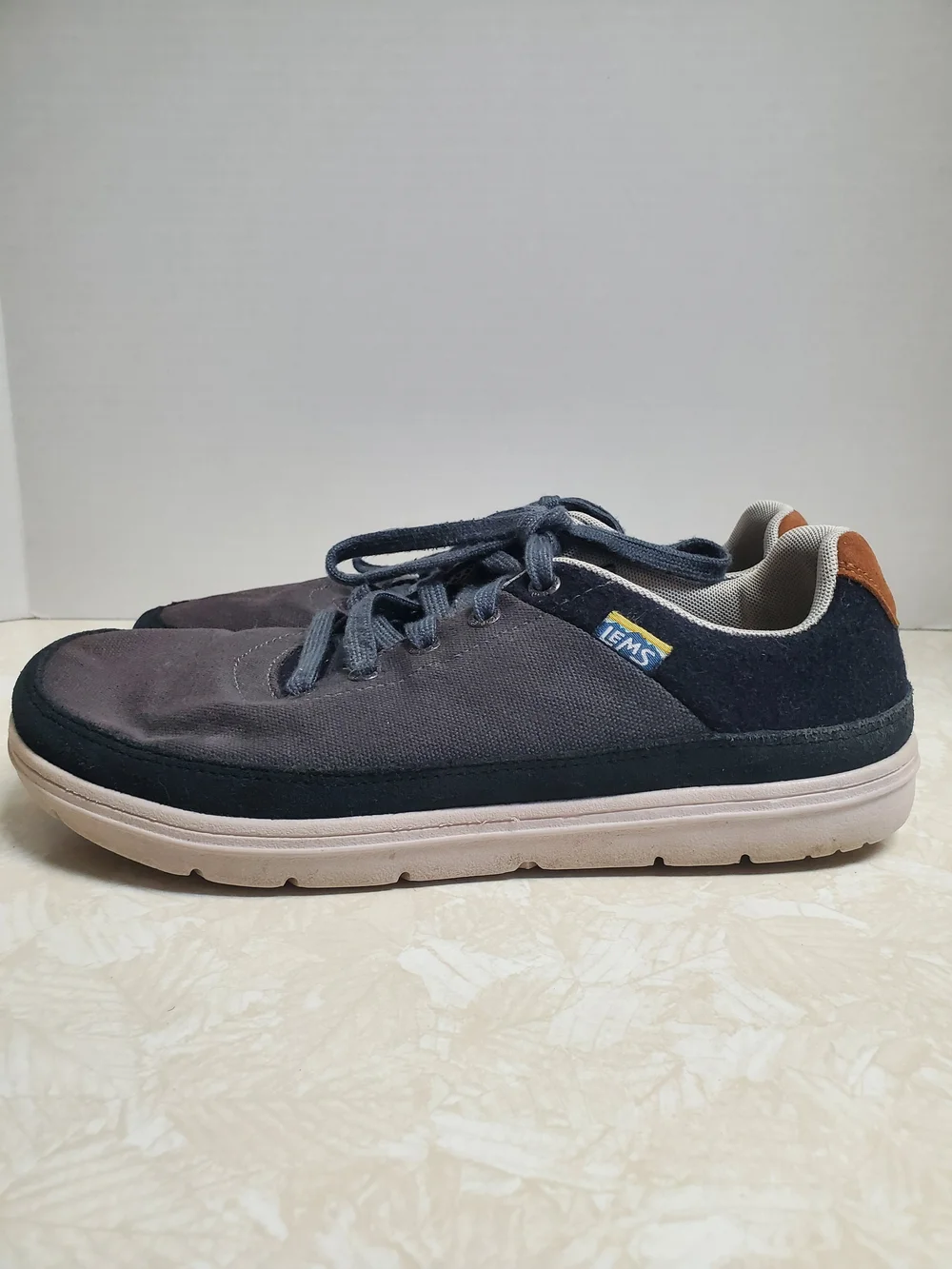 LEMS Casual UNISEX Lace-Up Sneakers Men's 8 / Womens 9.5